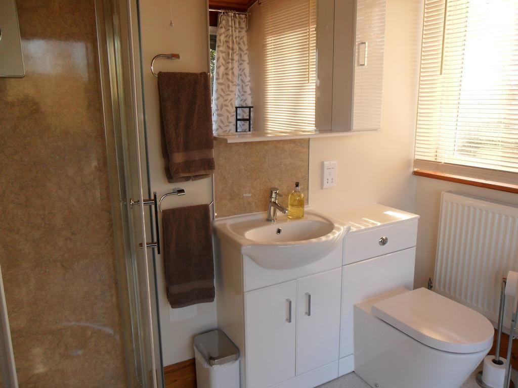 Bank Cottage B&B Newport  Zimmer foto